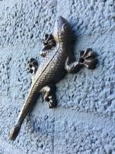 Wanddekoration aus Gusseisen - Salamander - braun - rustikal